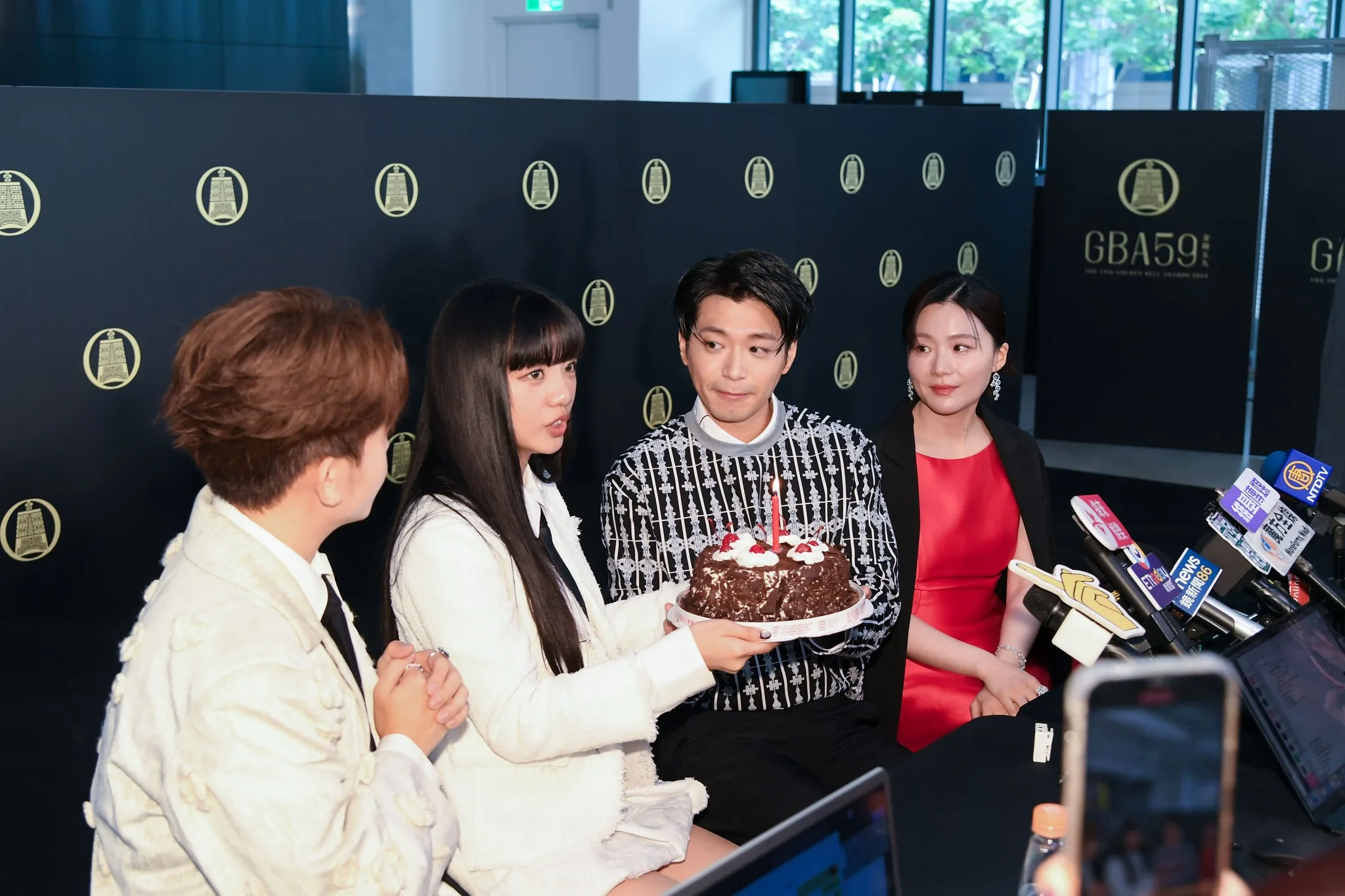 木木和侯彥西生日都在8月8日，兩人今天在記者會中一起慶生。翻攝金鐘獎 Golden Bell Awards
