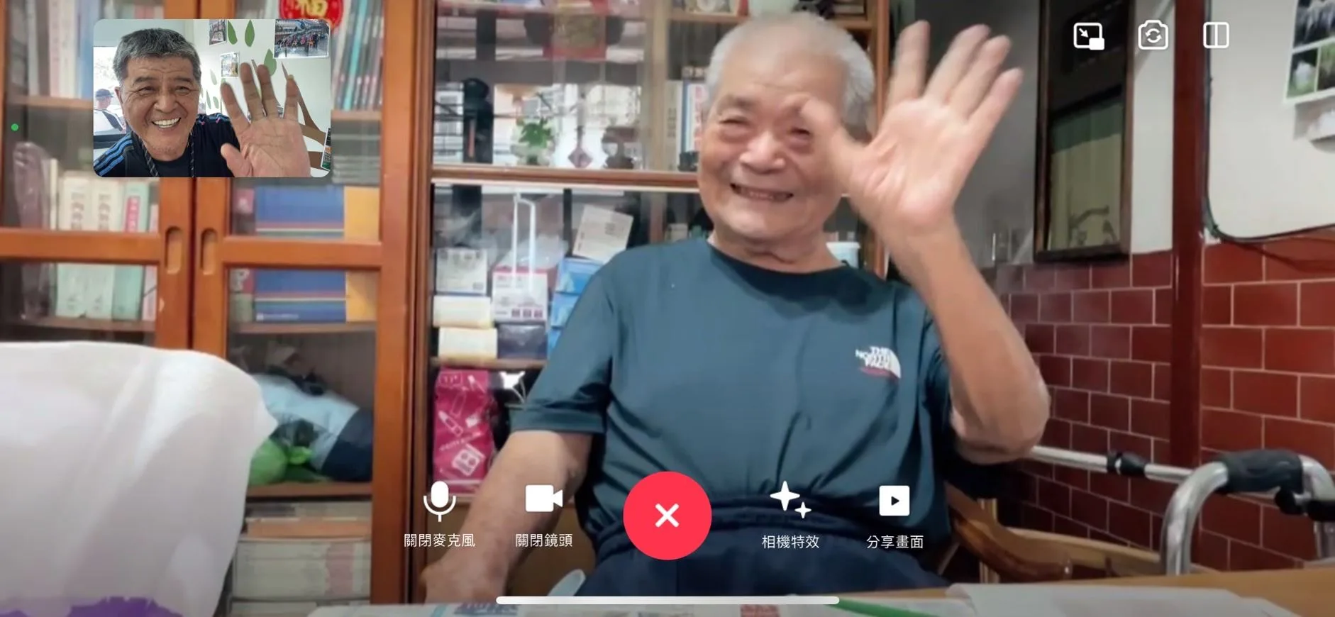竹田中心安排了視訊課程，讓長者也能繼續參與活動。屏東縣政府社會處提供
