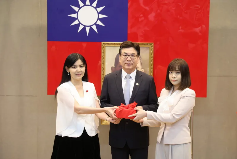 接新北市新聞局長　李利貞成有史以來最年輕的局長
