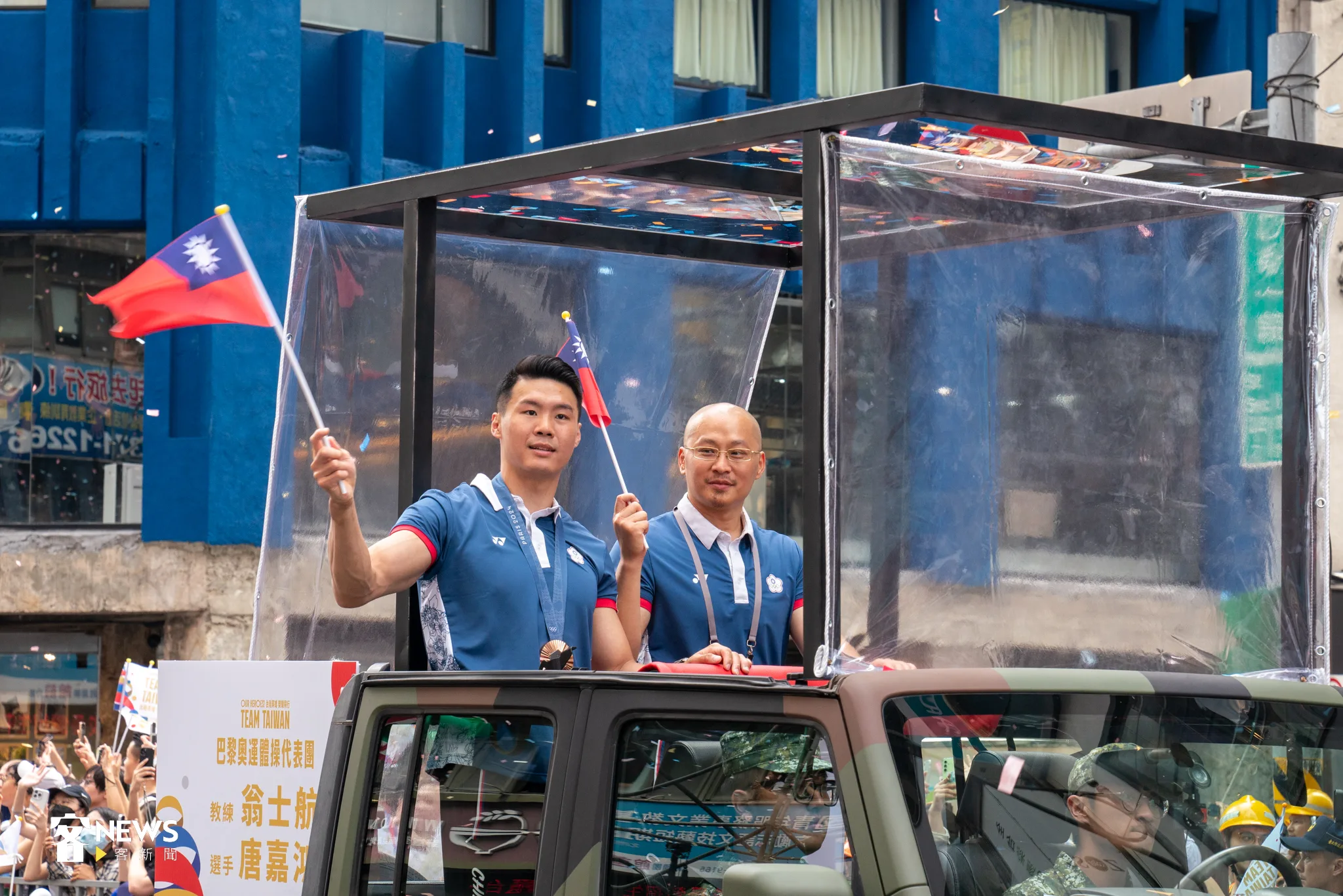 巴黎奧運台灣男子體操單槓選手唐嘉鴻及其教練。