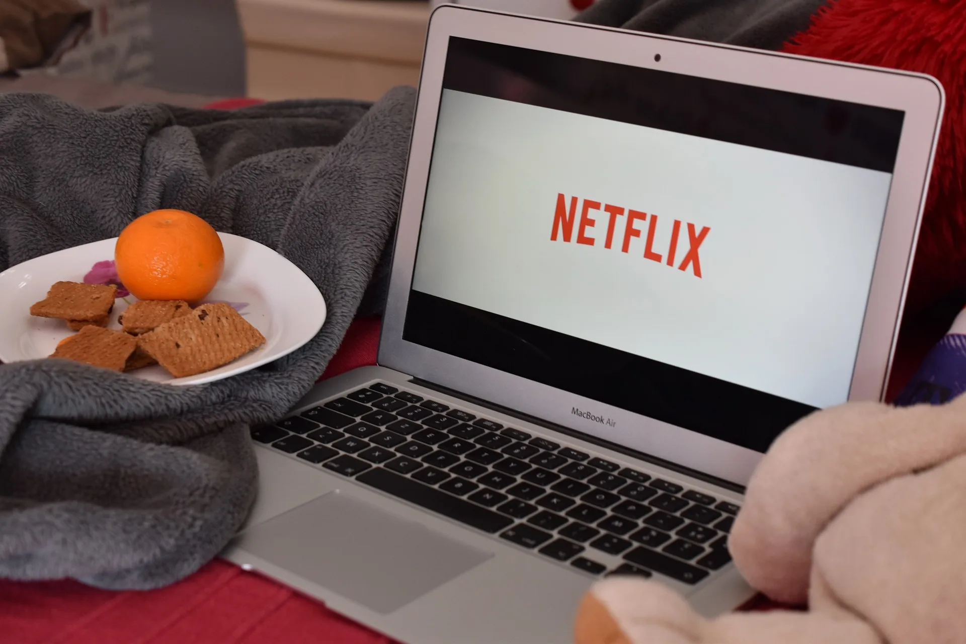 在美國則用「要不來我家看Netflix」暗喻約砲之意。示意圖。圖片來源pixabay