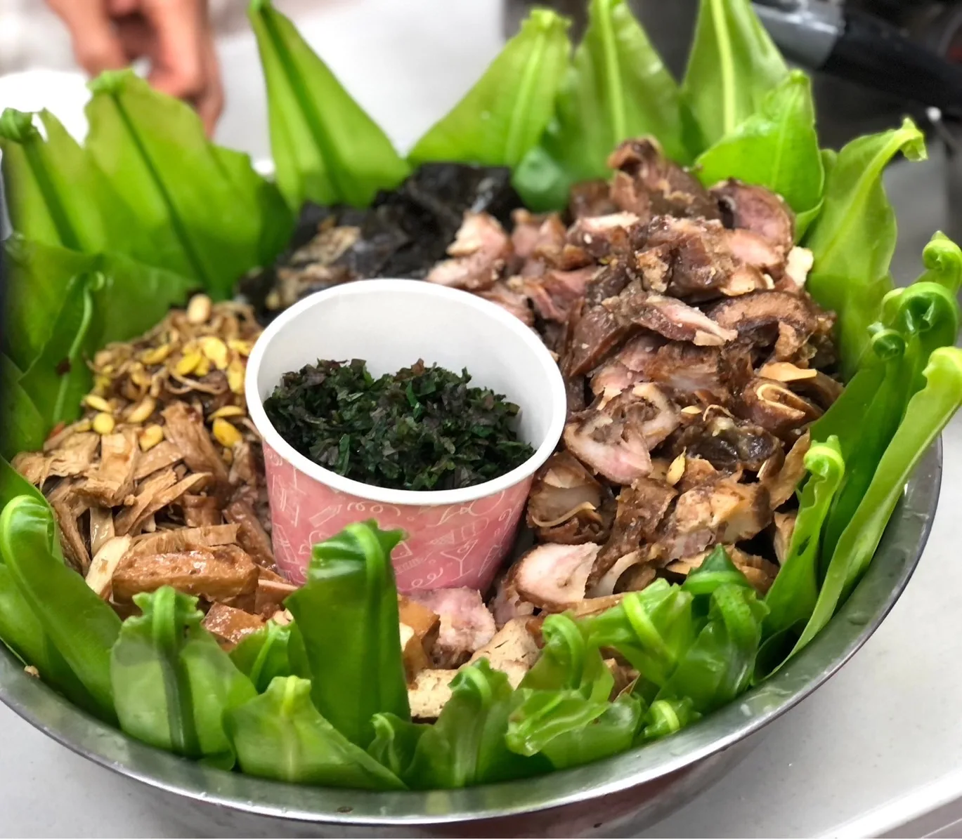 學習用野菜做料理。客基會提供