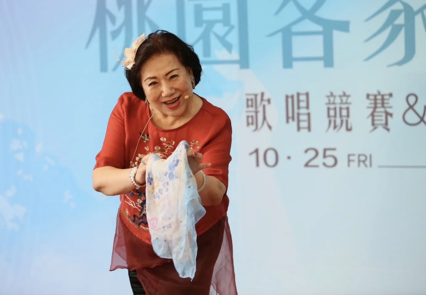 賴碧霞血脈傳人趙彩雲,現身演藝傳統山歌。客家局提供