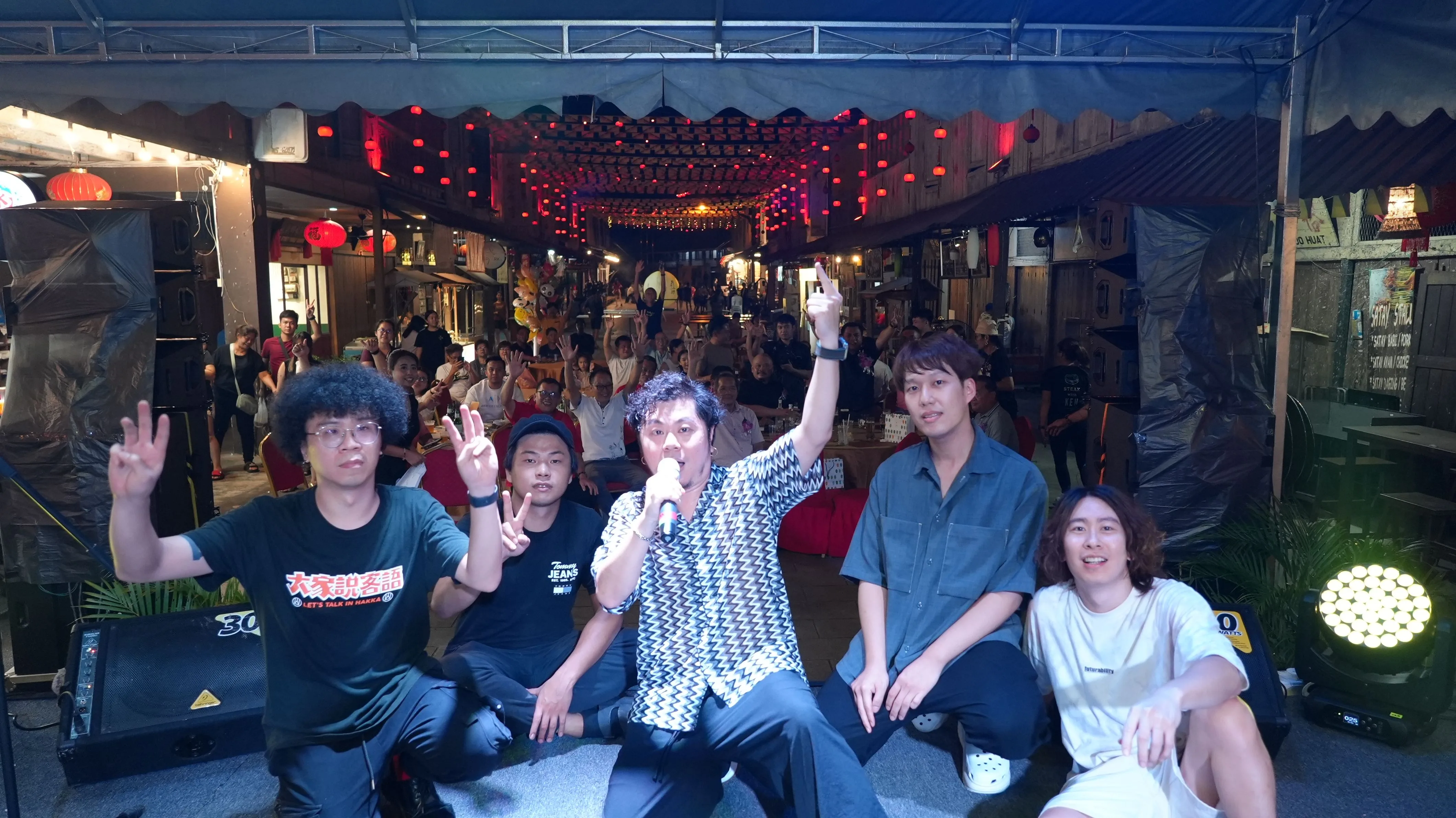 黃子軒與山平快前往馬來西亞參與中秋節晚會演出。客家電視台提供