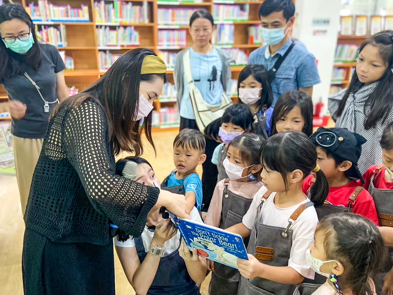冬山鄉立圖書館舉辦「客語學習X職人體驗—細細圖書館長」活動。鄧采妍提供