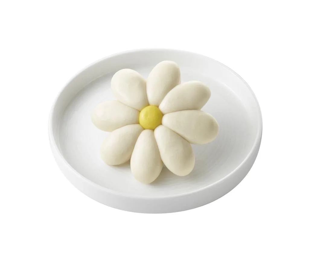 小花饅頭靈感來自SKOGSDUVA花形坐墊。IKEA提供