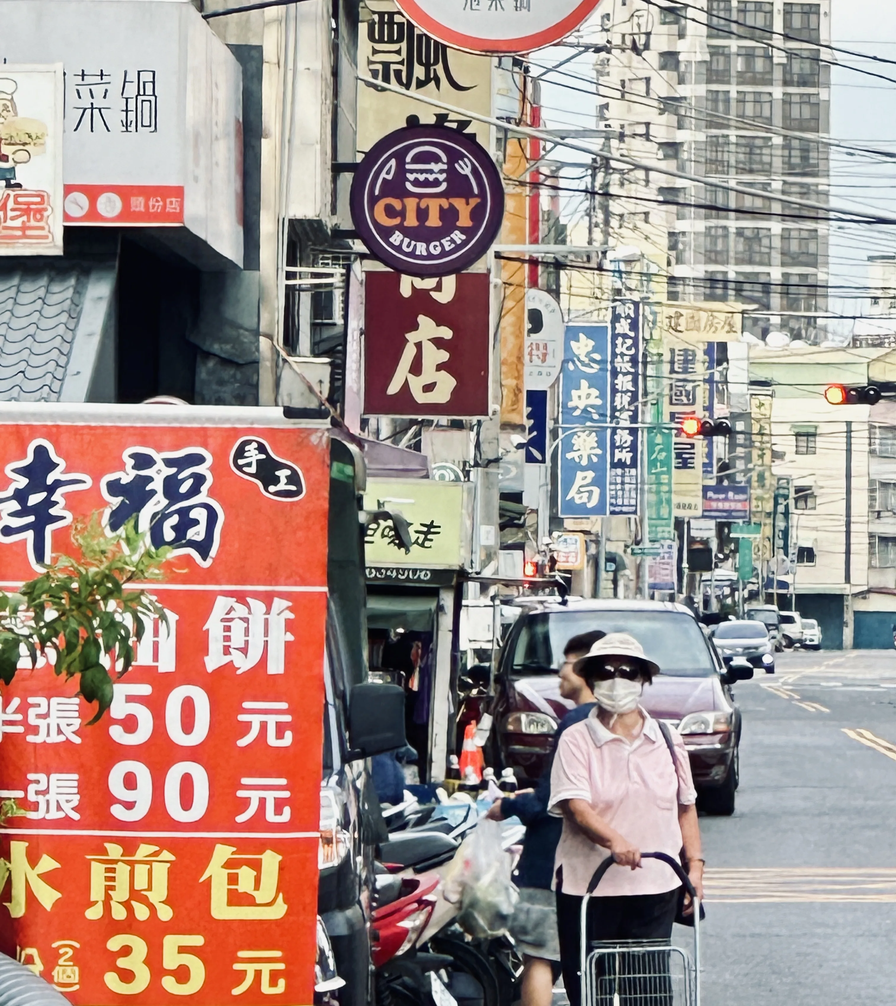 大街小巷可見蹤影的水煎包。蕭秀琴攝