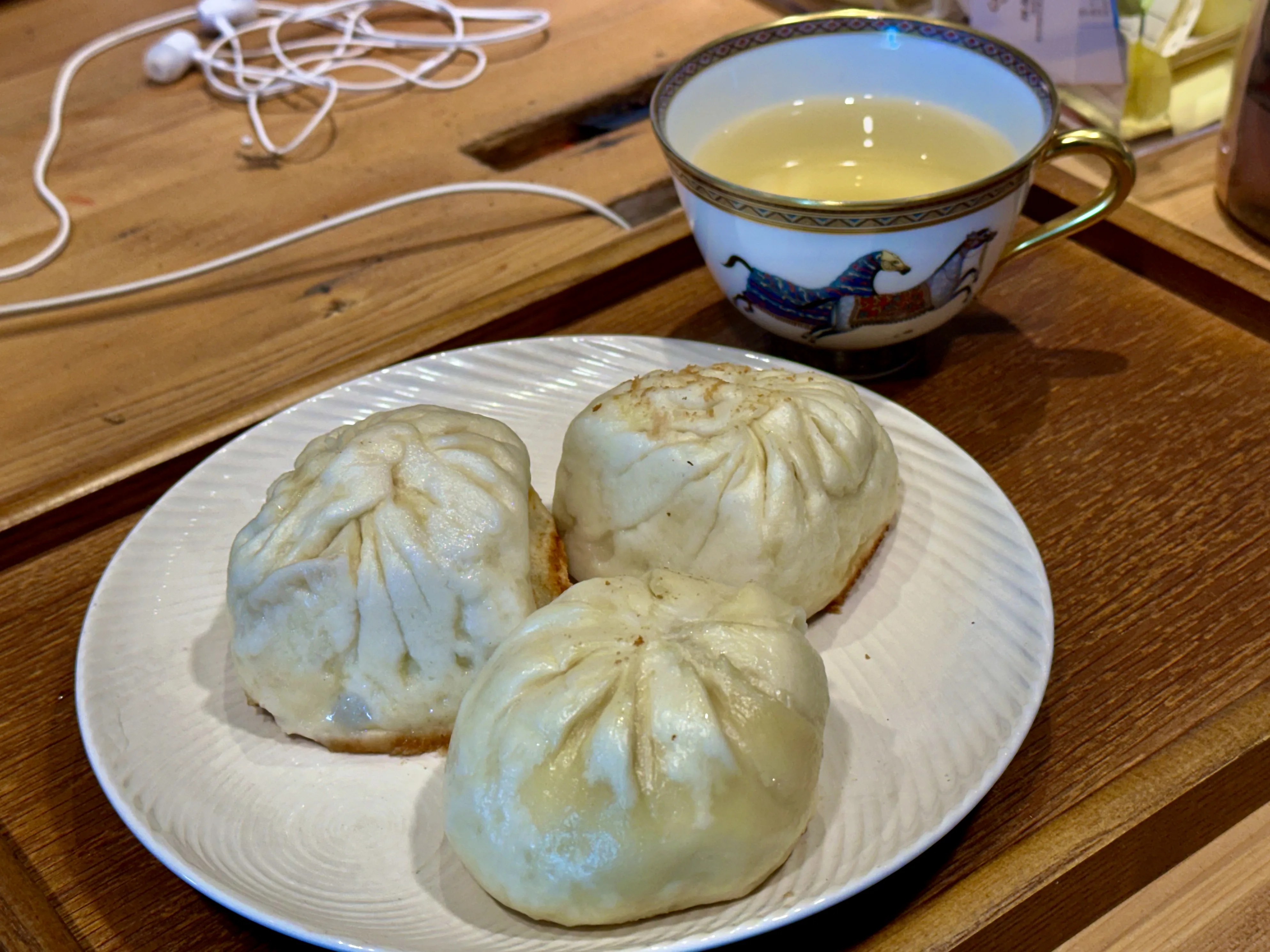 最有飽足感的下午茶是水煎包。蕭秀琴攝