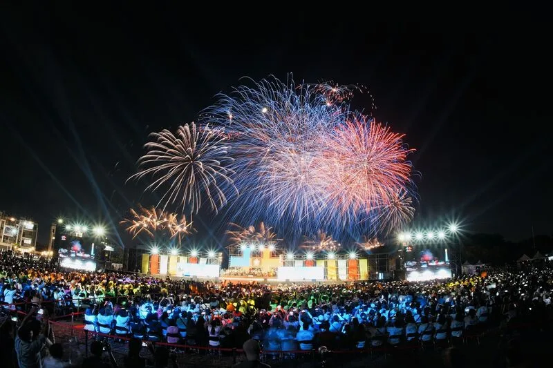 113年國慶煙火在雲林,1共施放41分鐘,史上最長。雲林縣政府提供