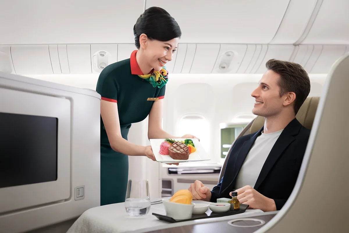 長榮航空獲美國雜誌評為全球最佳航空公司第九名。長榮航空提供
