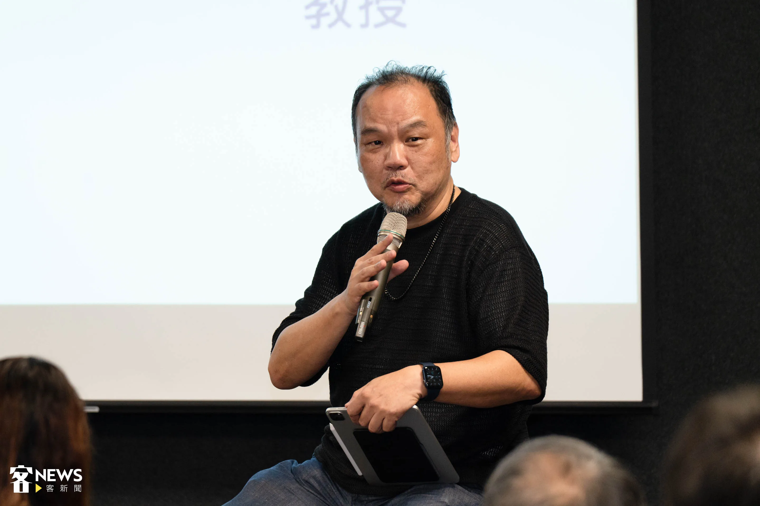 中正大學傳播學系暨電訊傳播研究所教授管中祥。范修語攝