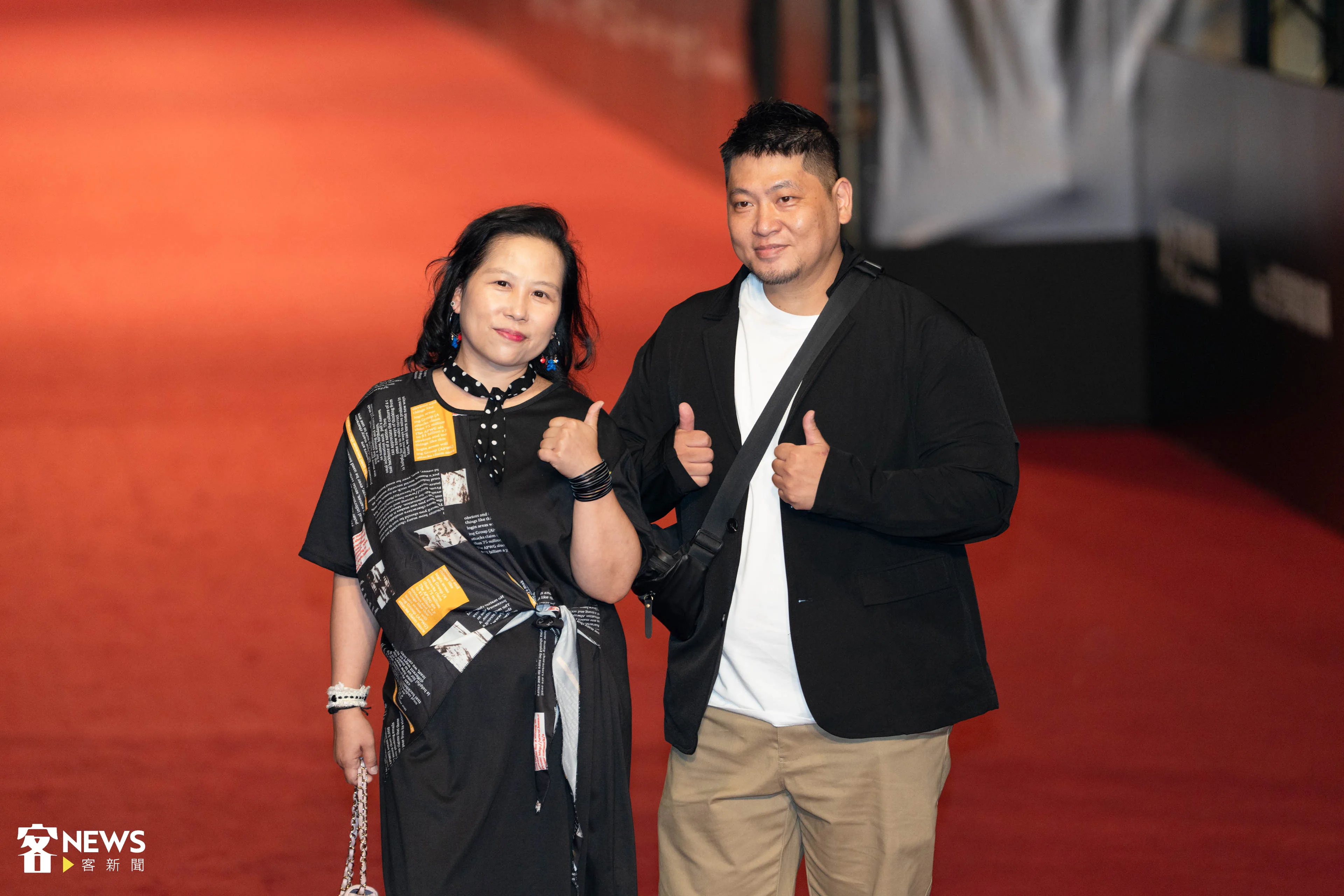 客家職人紀錄短片《傳、傳》第二季攝影侯盛偉入圍節目類攝影獎，與導演吳慧玲走上紅毯。宋佩遙攝