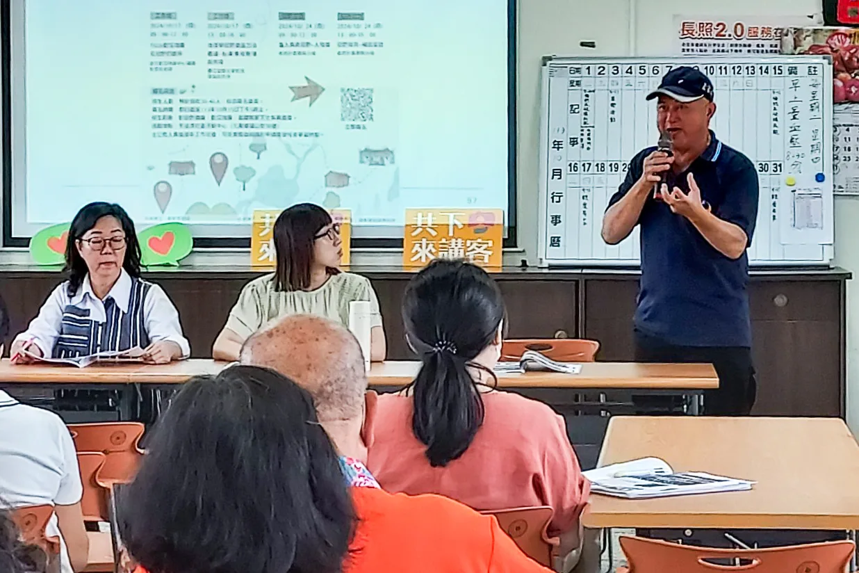 天送埤休閒農業區理事長羅榮華致詞。鄧采妍攝