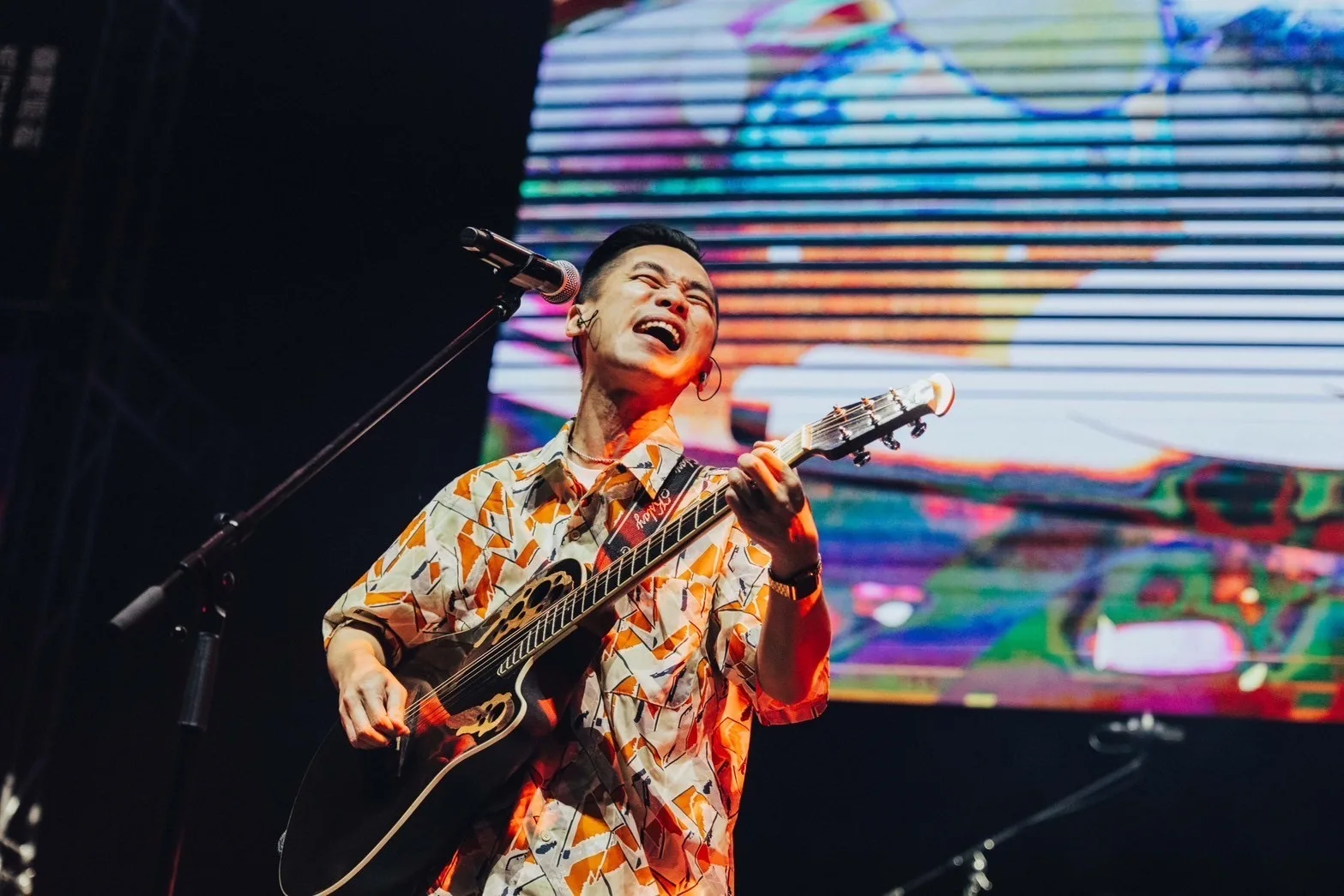 入圍過金曲獎最佳客語歌手的陳瑋儒，將演唱「台灣原創流行音樂大獎」得獎作品〈東方美人〉。台南市政府提供