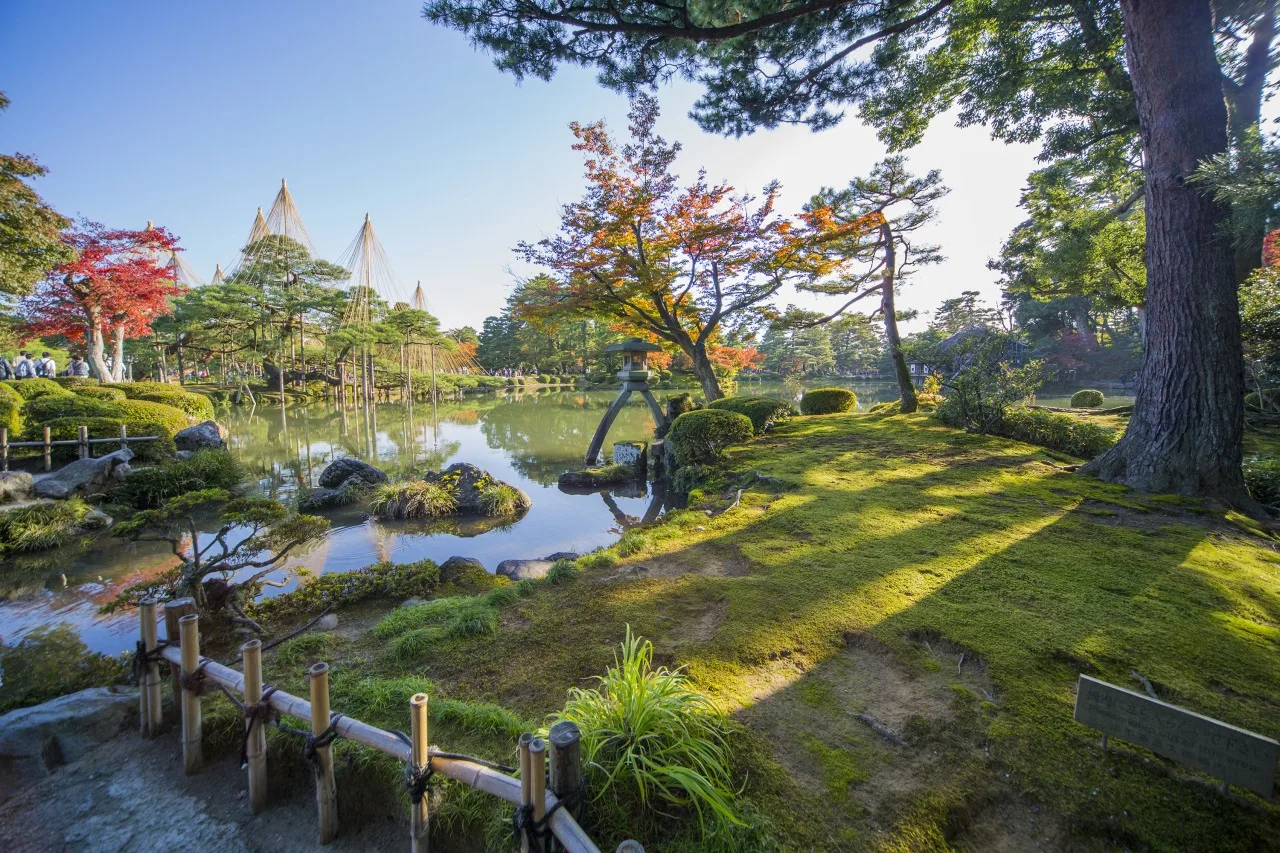 日本三名園之一的兼六園。圖取自Kanazawa City Tourism Association