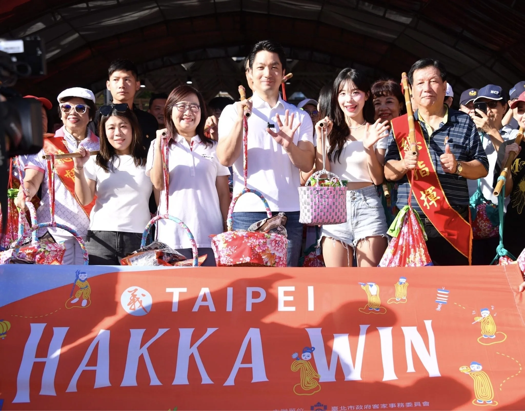 今天（27）上午八點於客家文化公園舉行「挑擔踩街」活動。台北市政府提供