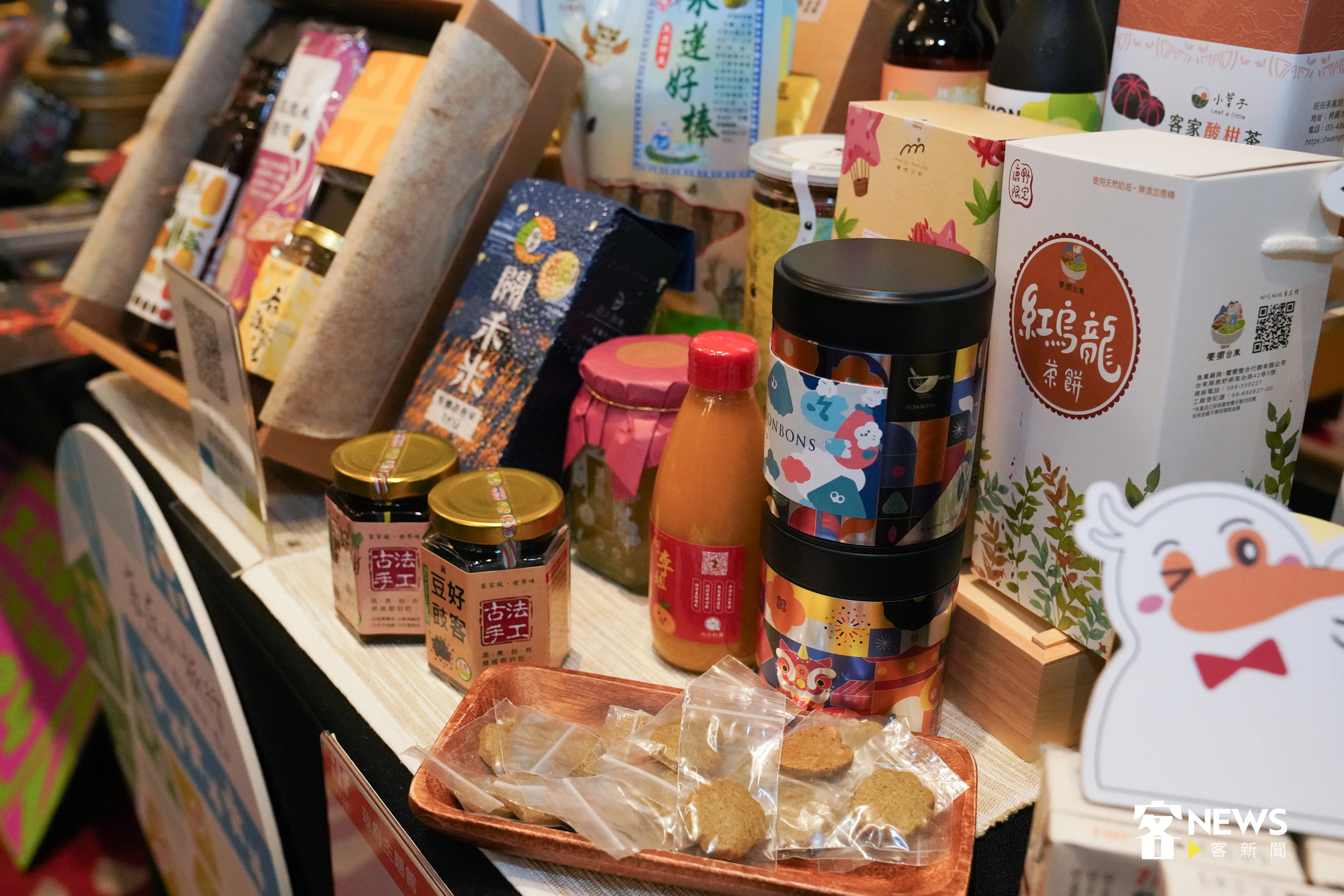 旅展客家館,推出浪漫台三線、風起六堆、幸福台九線等主題區域遊程及產品。洪俊傑攝