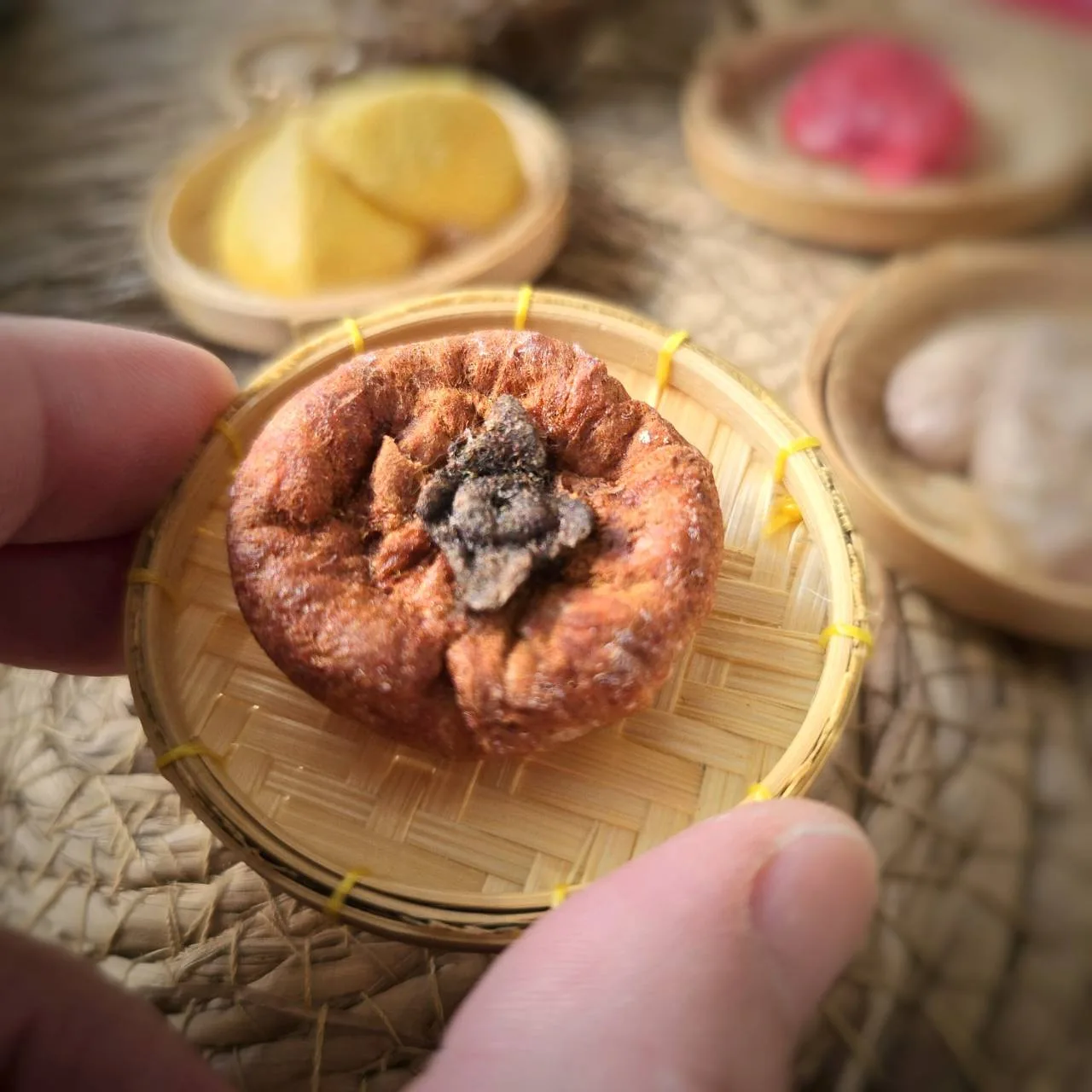 手作甜柿羊毛氈。竹縣府提供