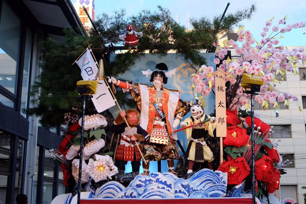 盛岡山車曾四度到花蓮踩街,年年萬人空巷,熱鬧繽紛,資料照。翻攝自花蓮觀光粉絲團