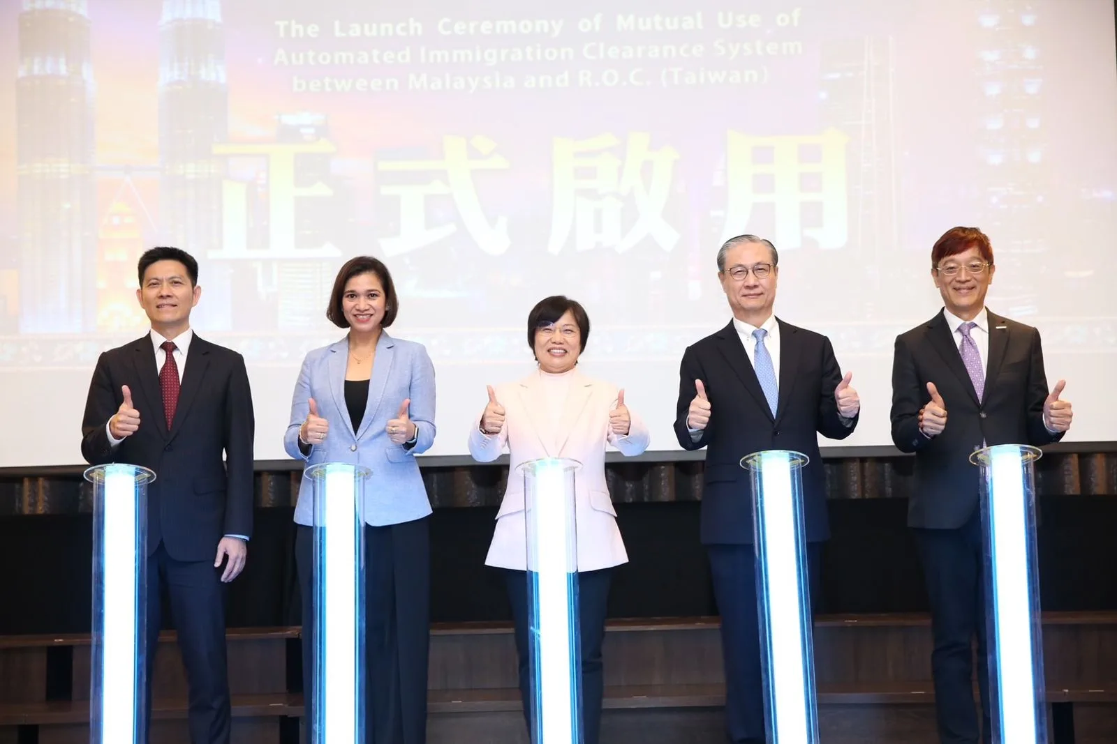 內政部長劉世芳宣布，台馬互惠使用自動查驗通關系統正式啟用。移民署提供