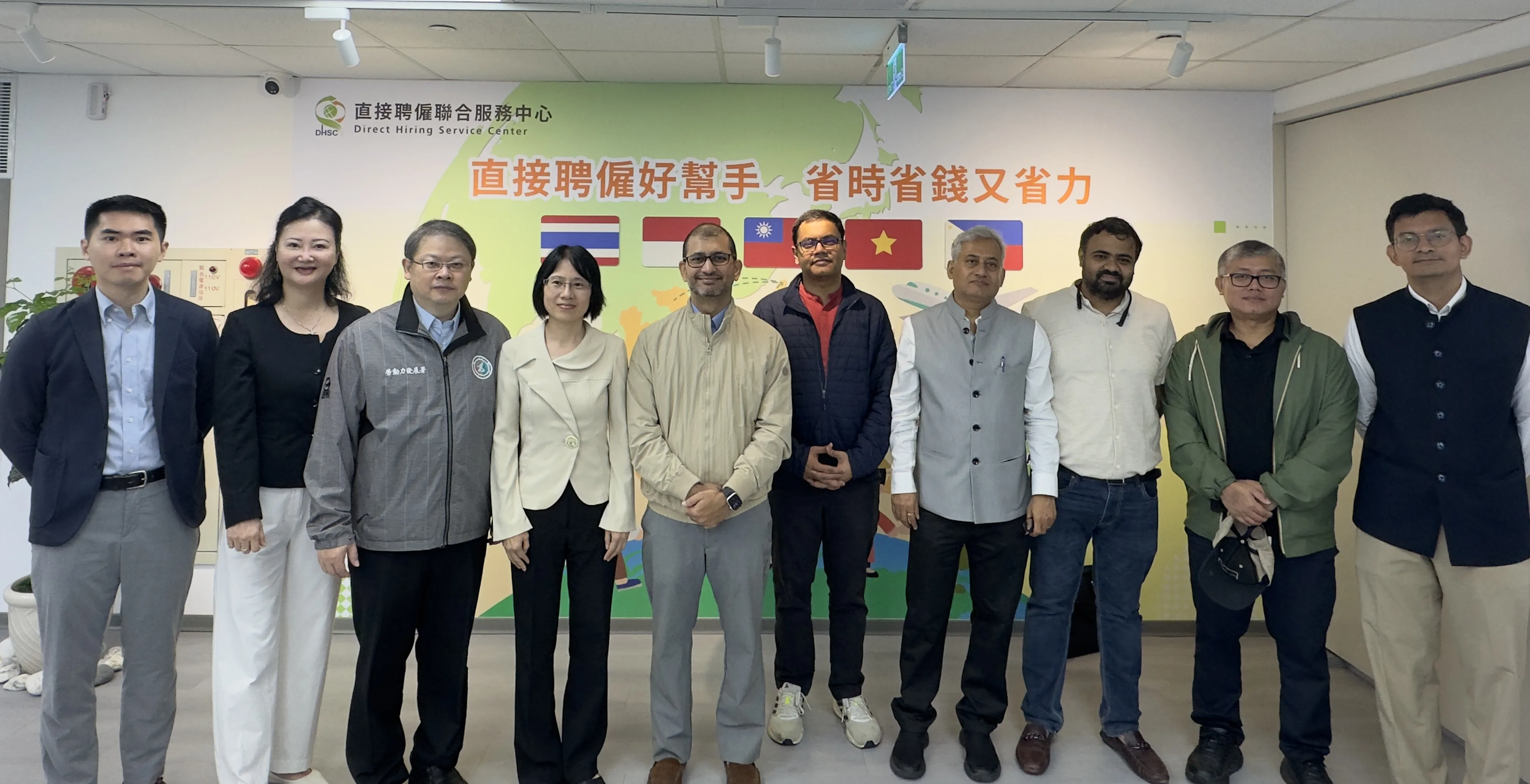 臺印雙方代表團參訪直接聘僱聯合服務中心。勞動部提供