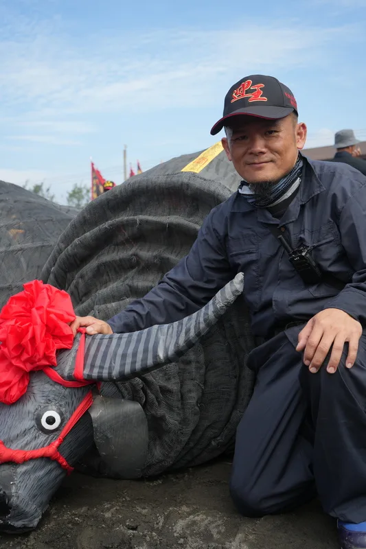 金牛陣一度面臨傳承危機，戴明志決定出奇招助特色陣頭存續。中央社