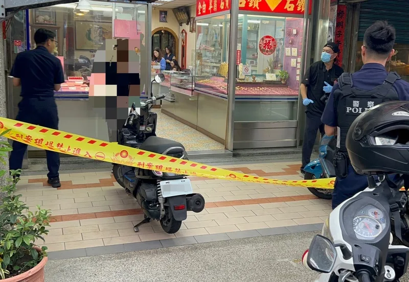 苗栗市1間銀樓14日發生搶案，警方於15日逮捕嫌犯。中央社