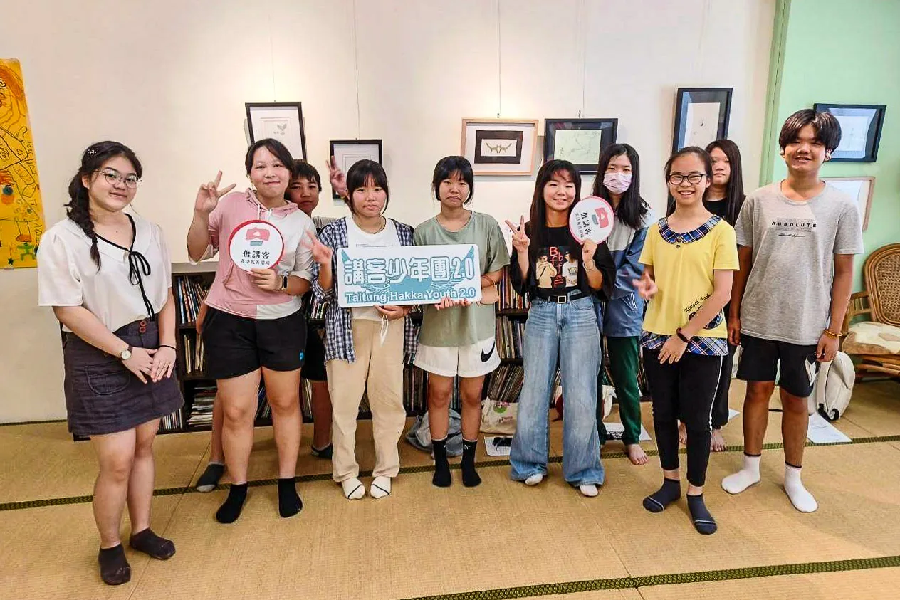 講客少年團共下閱讀靛花季刊。蕭宥提供