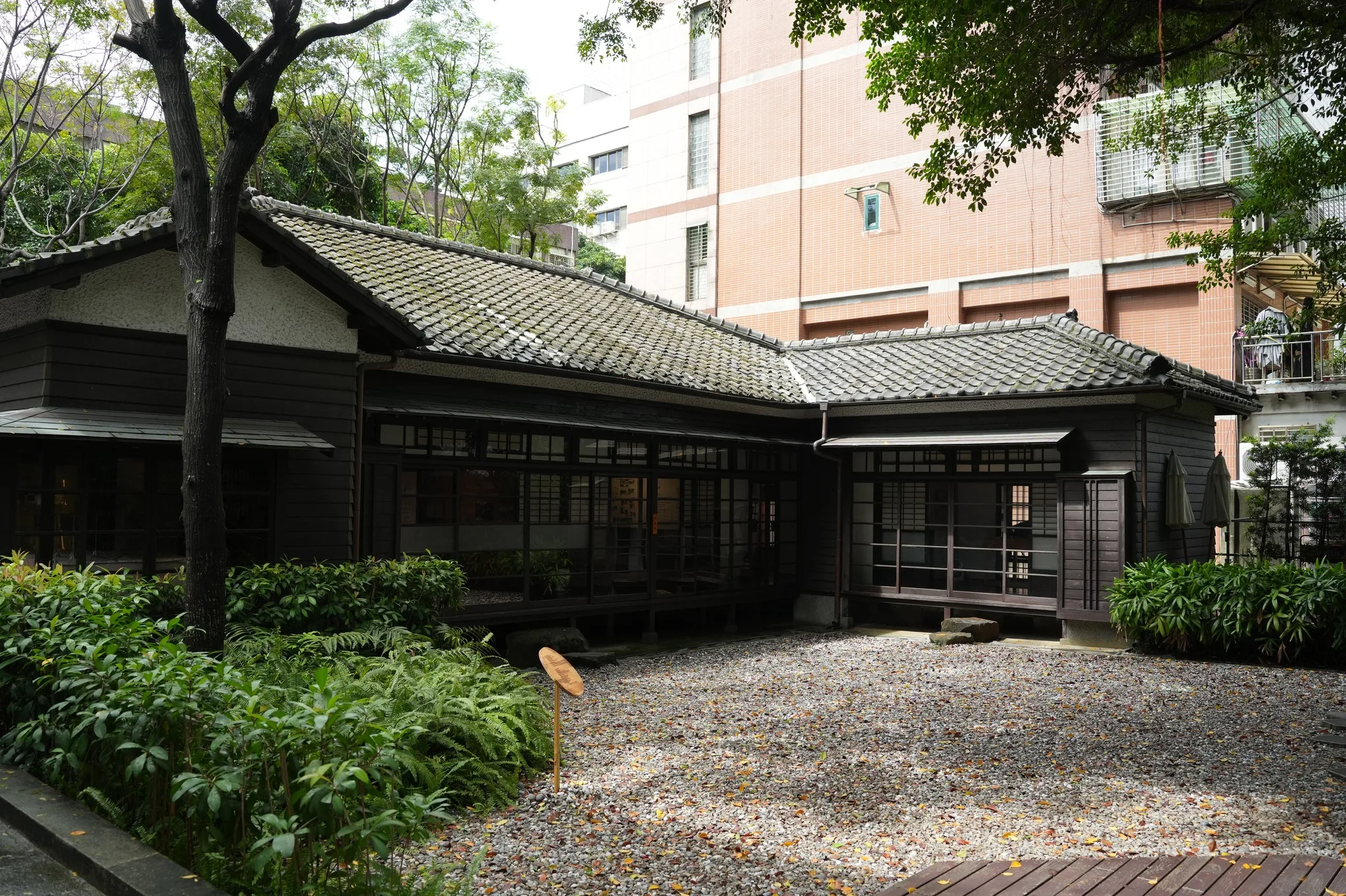 管維推廣類得獎者-齊東街53巷2、4、6、8、10號及濟南路二段25、27號日式宿舍。北市文化局提供