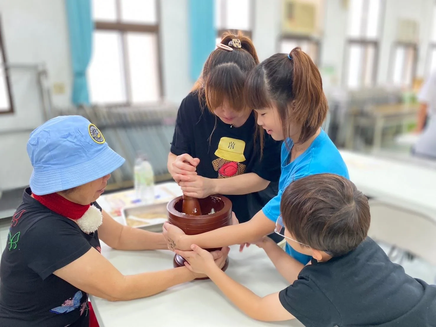 新竹耶誕月社福活動開跑,有客家文化體驗及手作DIY。竹縣府提供