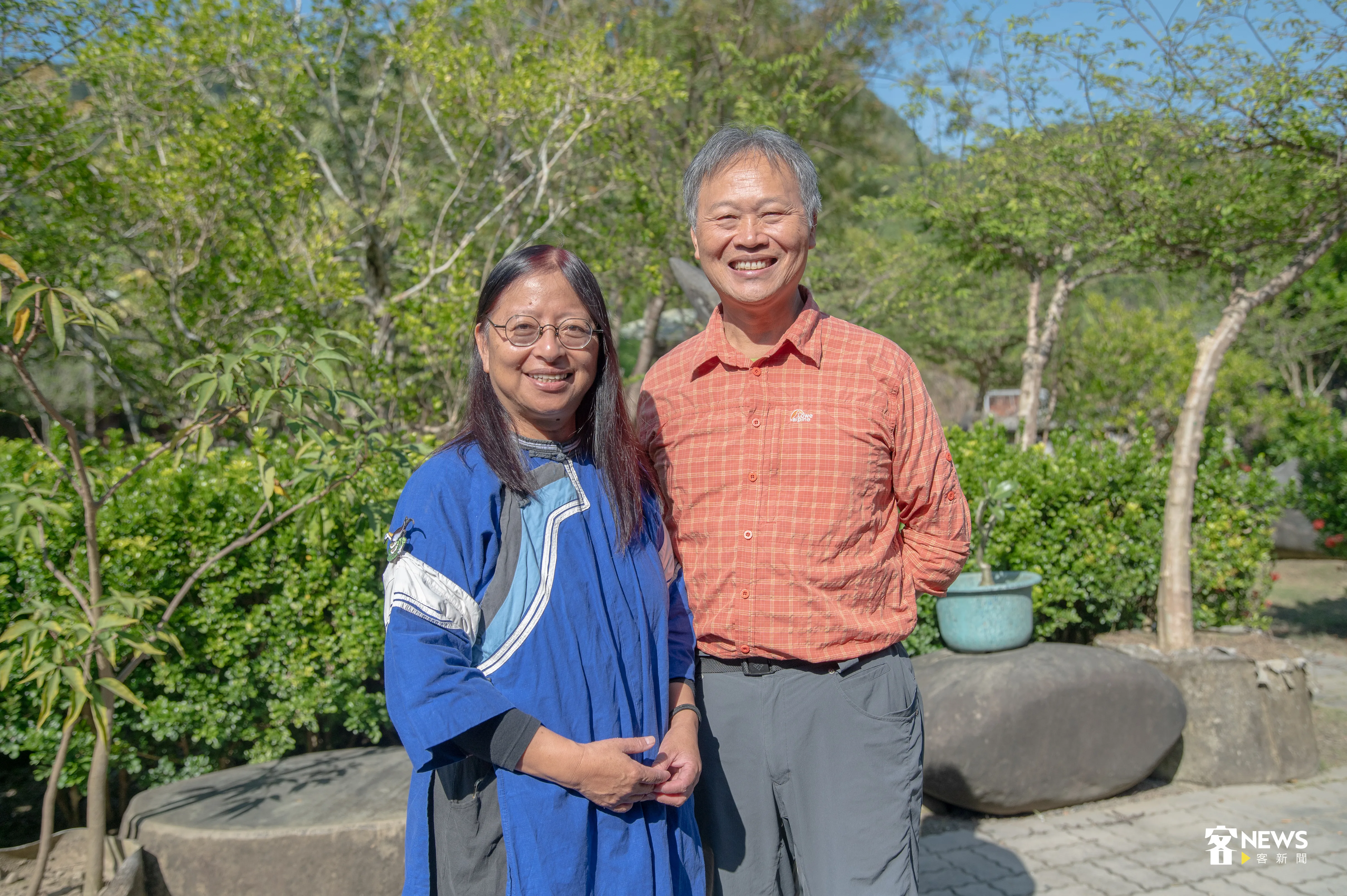 退休教師黃叔玫、劉孝伸，也參與原鄉人客語配音校稿。洪俊傑攝