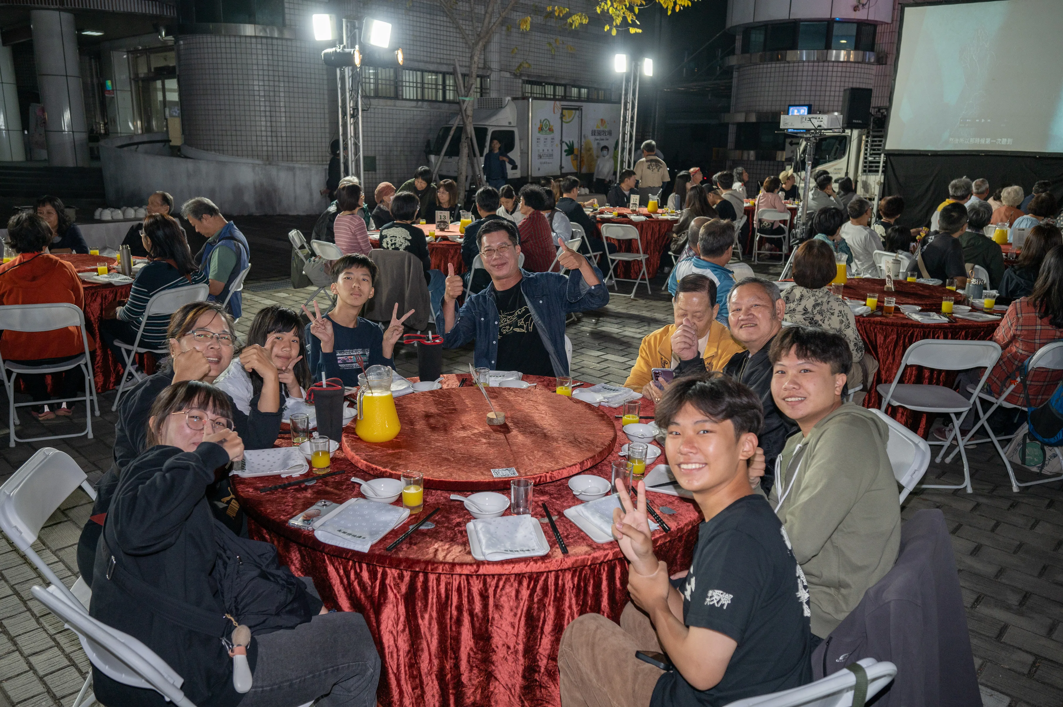 美濃愛鄉協進會，今晚在美濃區公所前舉辦三十紀念餐會。洪俊傑攝