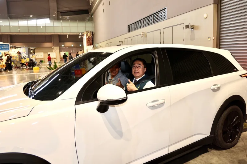 美食博覽黃偉哲抽出頭獎電動車　台南400辦桌3日開訂