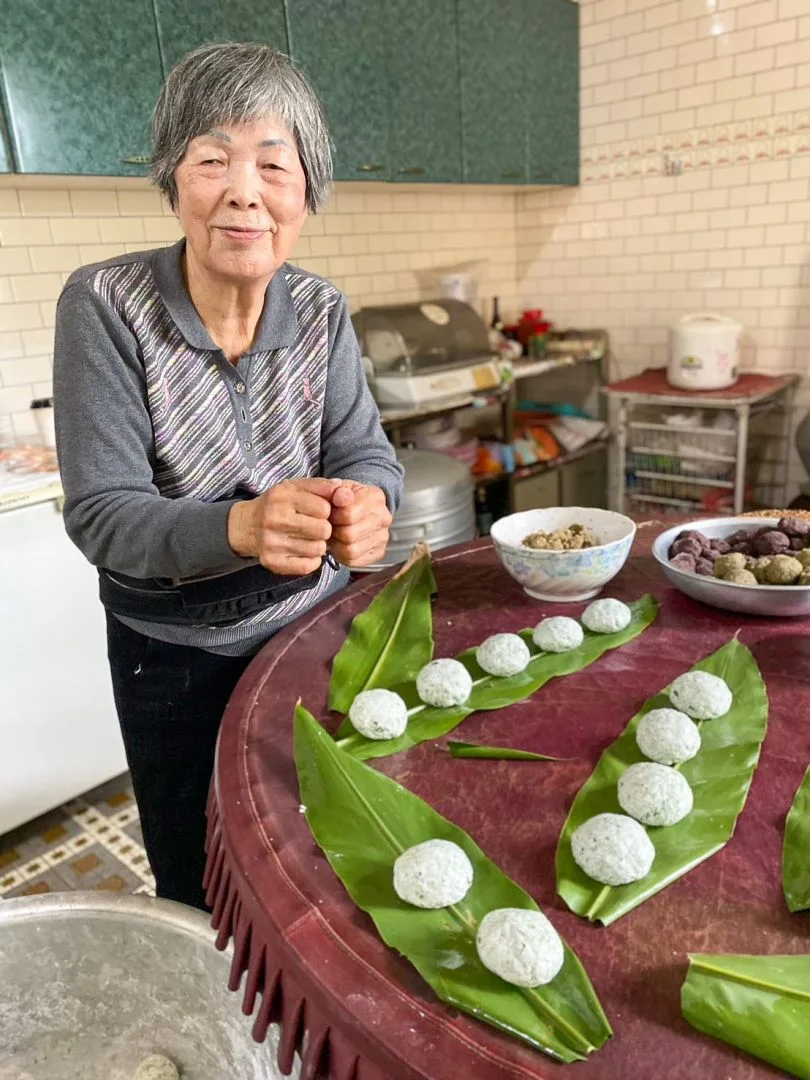 劉蘭英做的艾草菜包，不僅內餡配料香，外觀也漂亮。何文熹提供