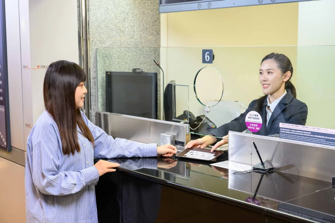 11月10日起各車站將不再受理人工方式協助對號座旅客提前乘車，請旅客依車票所載班次搭乘，如有需要提前進站的對號座旅客，請依規定先行完成換票。台灣高鐵提供