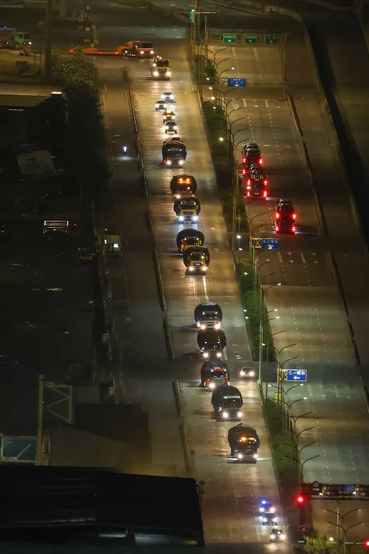台灣向美國採購108輛M1A2T戰車,首批轉運至新竹的裝甲兵訓練指揮部。中央社