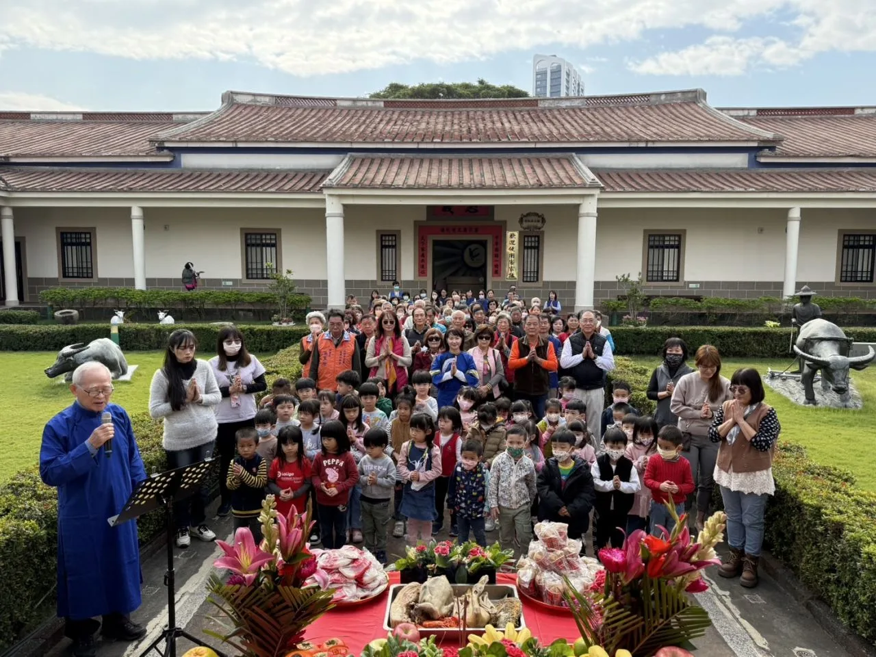 高雄市客委會今天進行完福祭典,依循古禮謝神。高雄市客委會提供