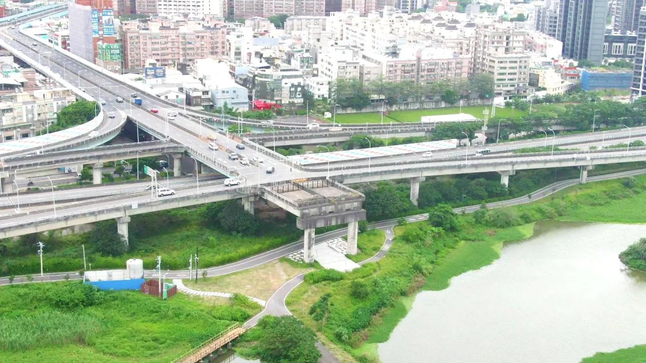 台1線替代道路第1期工程，從竹北中正西路往南接台68線武陵斷頭橋。竹縣府提供