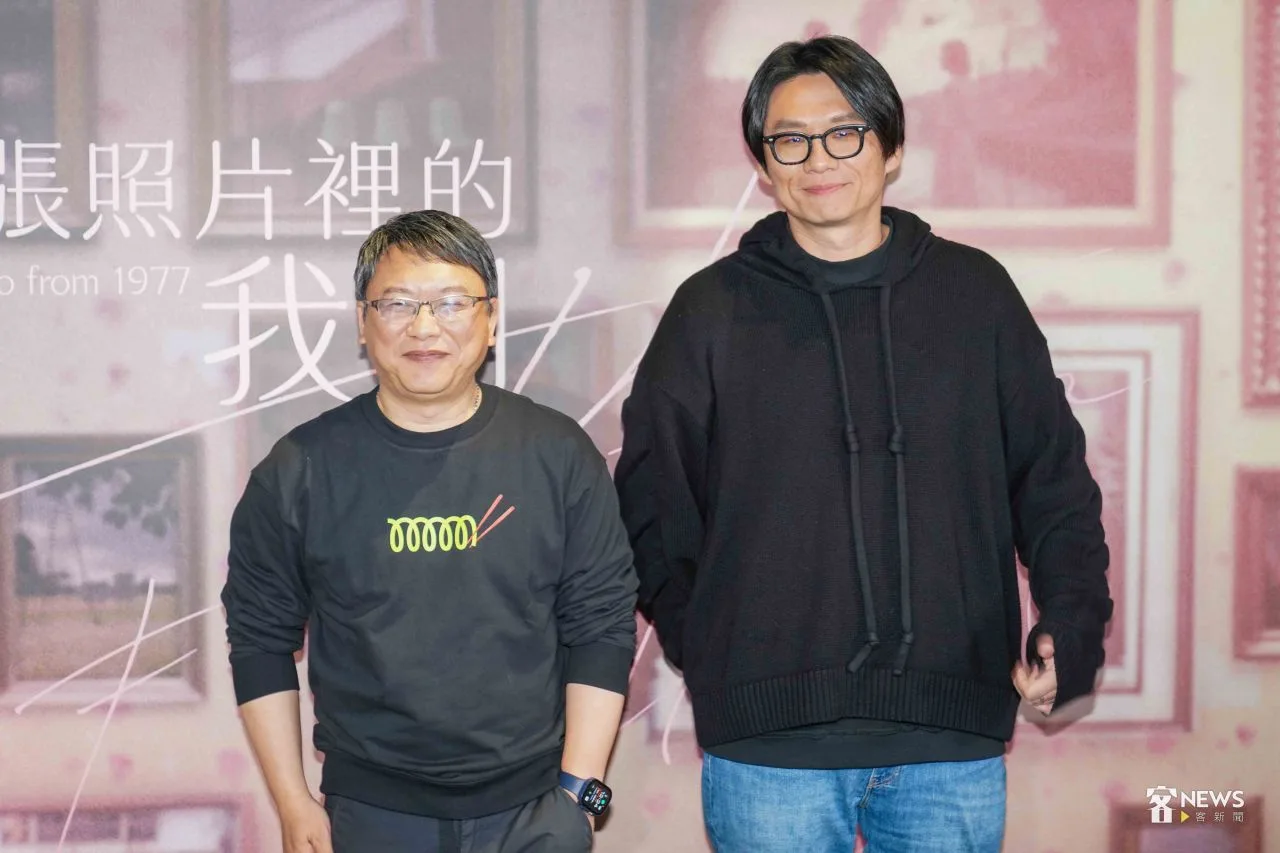 台韓愛情電影《那張照片裡的我們》由金牌監製湯昇榮（左）、新世代導演鄭乃方（右）聯手執導。李台源攝