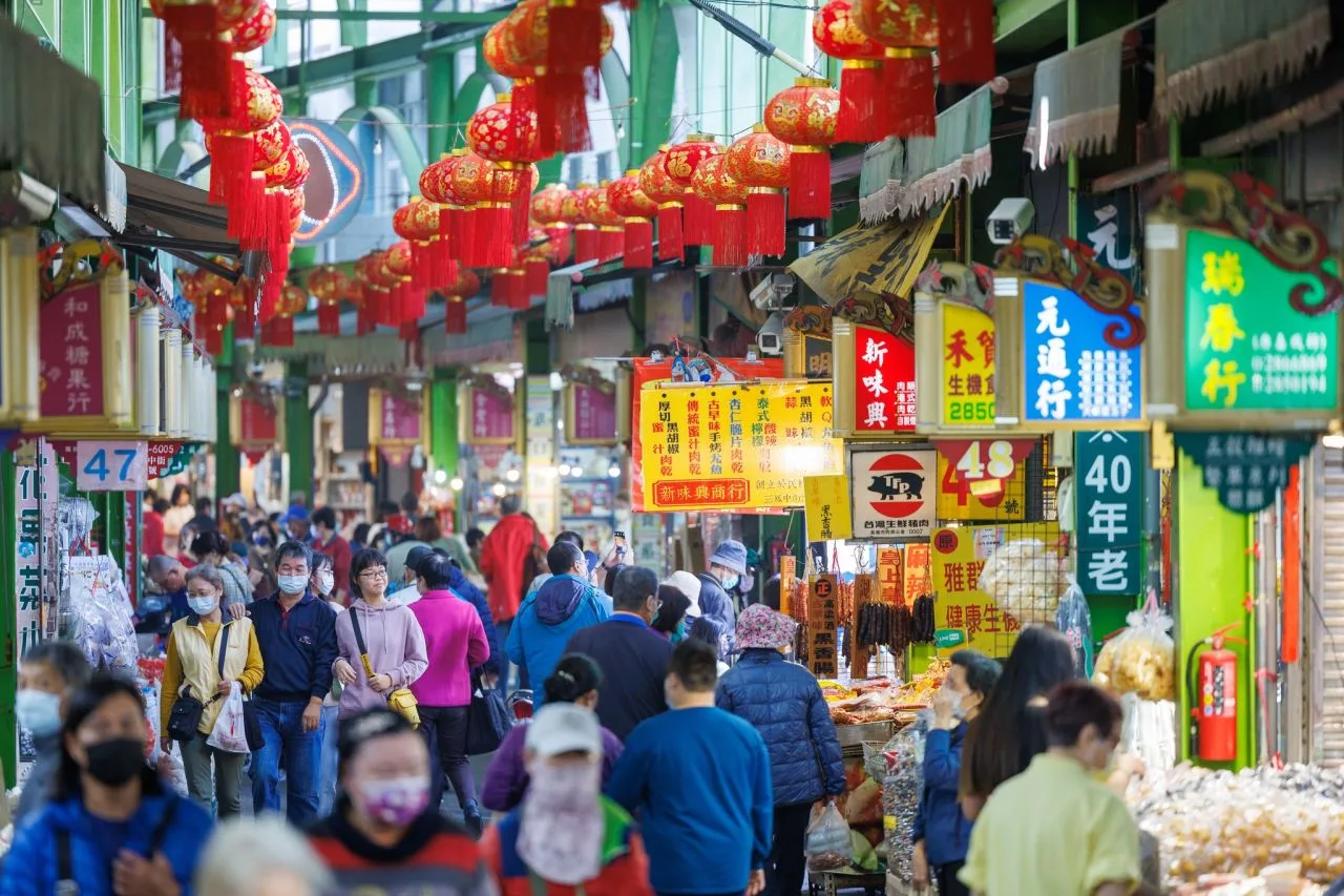 圖為2024年三鳳年貨大街開跑首日。翻攝自三鳳中街 臉書