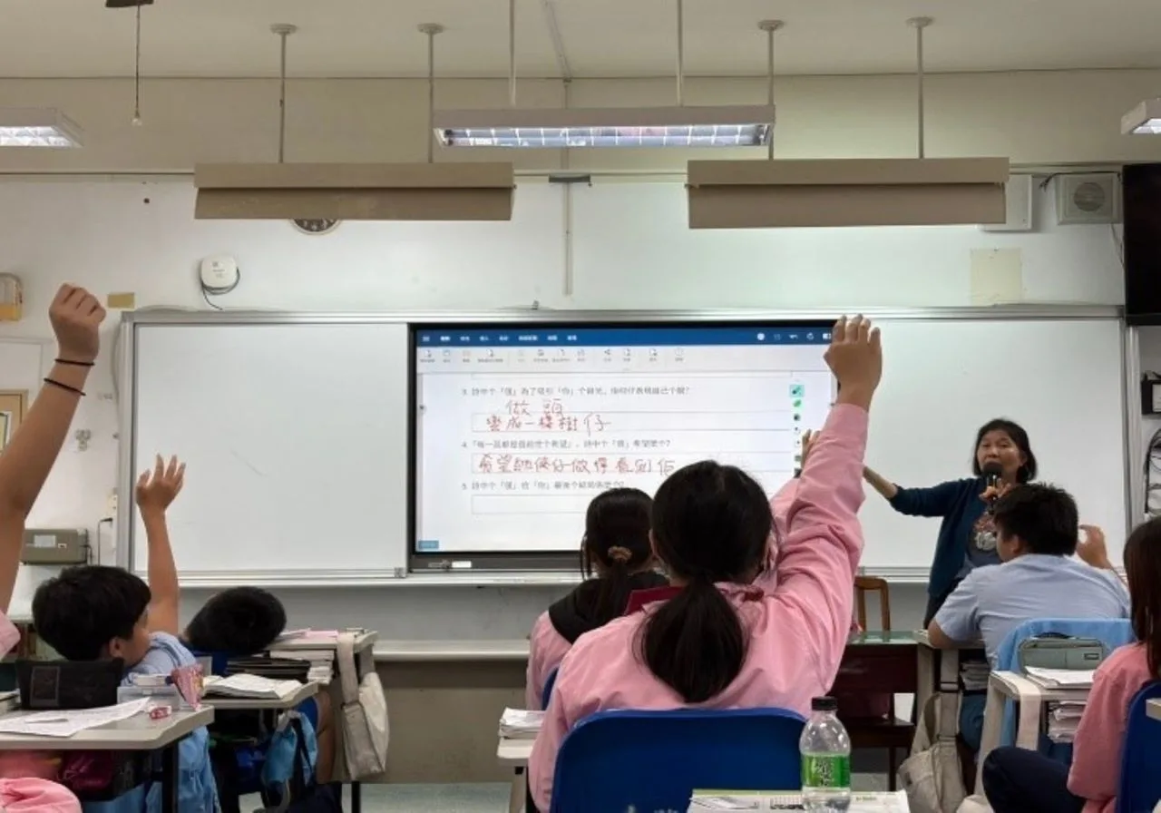 客華雙語教學的國文文學課程。教育部提供