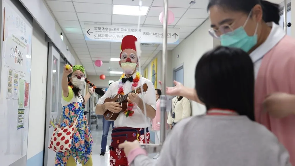 「紅鼻子醫生」進駐新竹馬偕兒醫　還給病童「遊戲權」