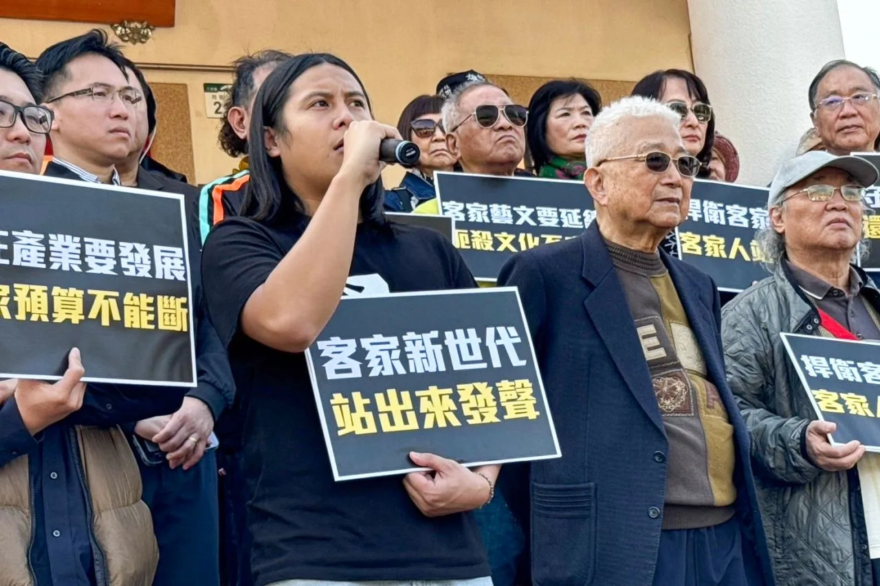 客家青年賴奕守表示，「不管藍綠白，希望尊重客家人，不要到選舉才喊自己是客家人」。張博洋辦公室提供