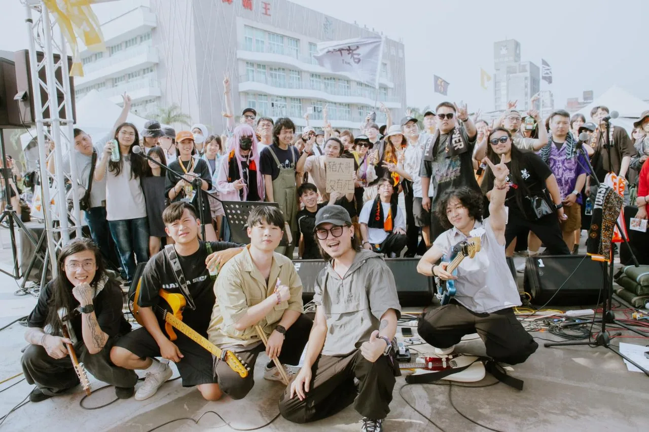 粹垢於去年登唱大港開唱，出頭天舞台演出。粹垢 Traegoband提供