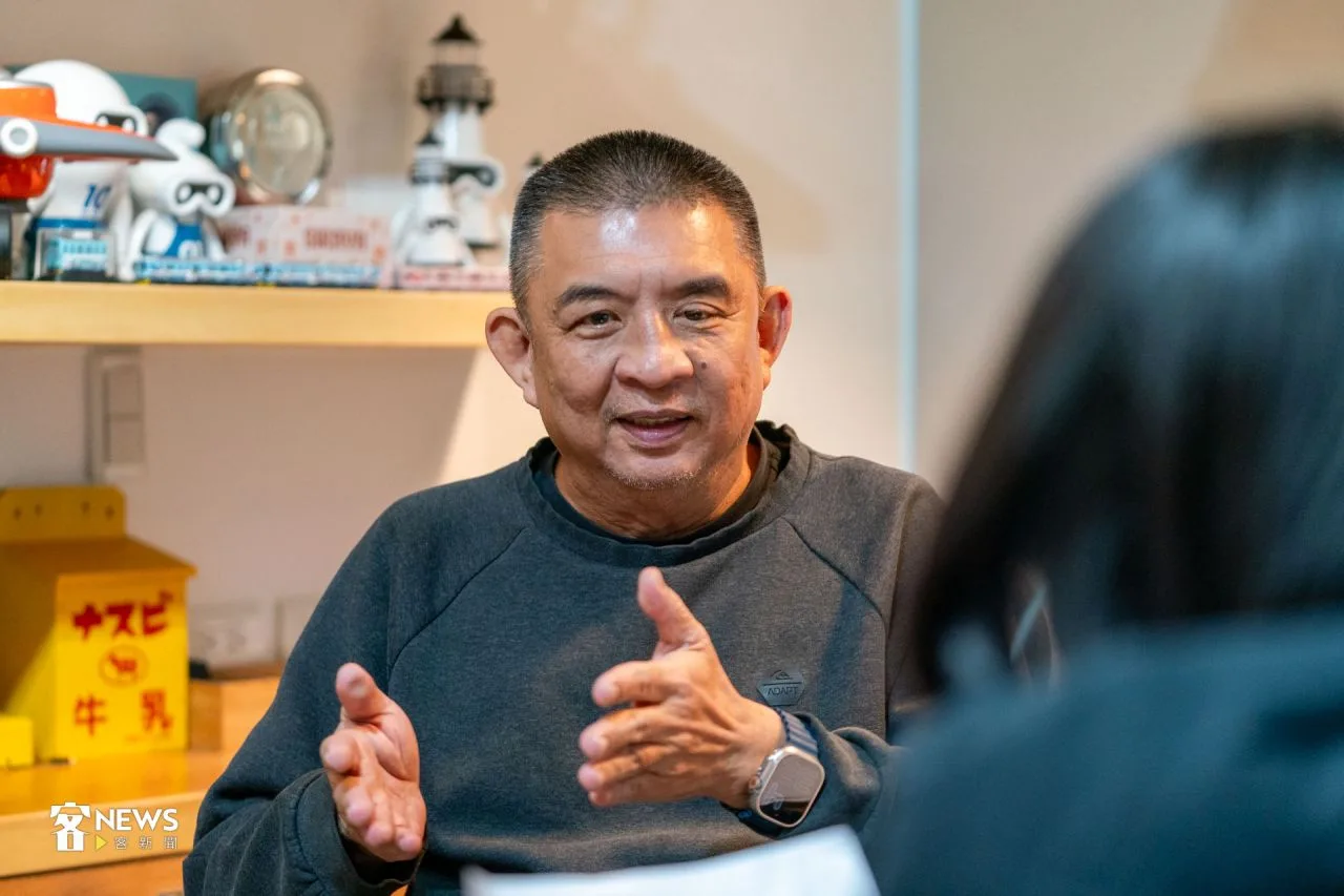 李明道表示，主燈運送與施作全程需環環相扣。洪藝晅攝