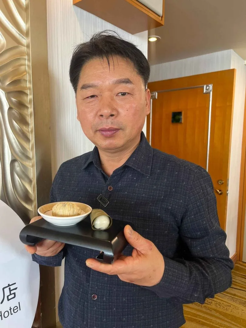 Judy爸推薦創意冠軍料理「千層皇酥餅X家鄉竹葉粿」。客委會提供