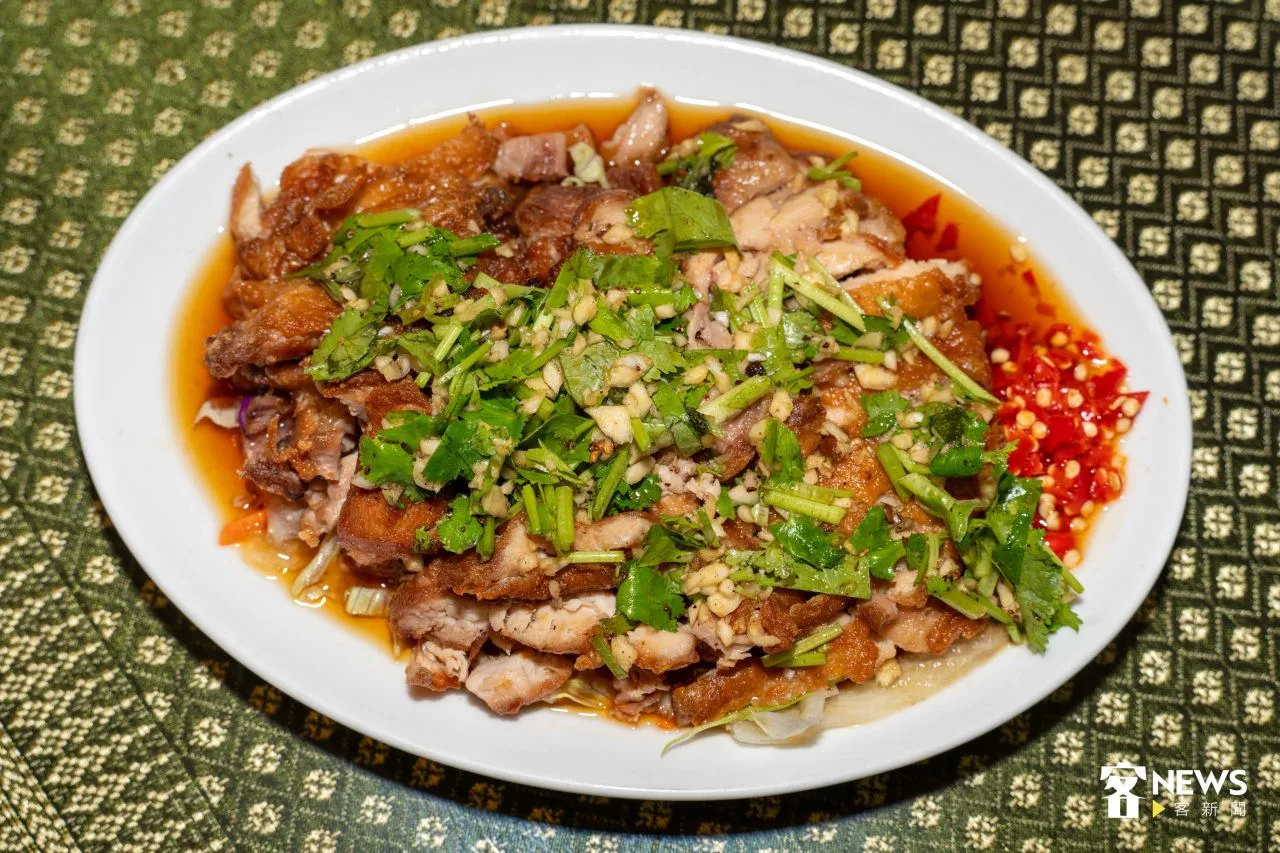 椒麻雞是顧客必點的料理。范修語攝