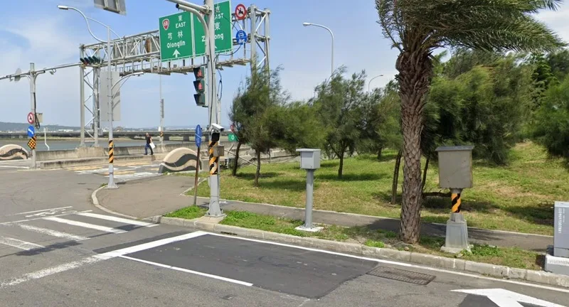 竹市取締超速違規照相桿，第1名在快速道路台68線往南寮端榮濱路閘道口，取締件數3337件。竹市警提供