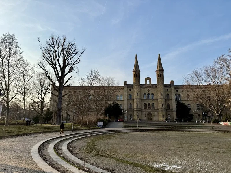 貝塔寧是19世紀中葉建立的醫院,70年代後轉做展覽空間,現為柏林重要藝術中心。中央社