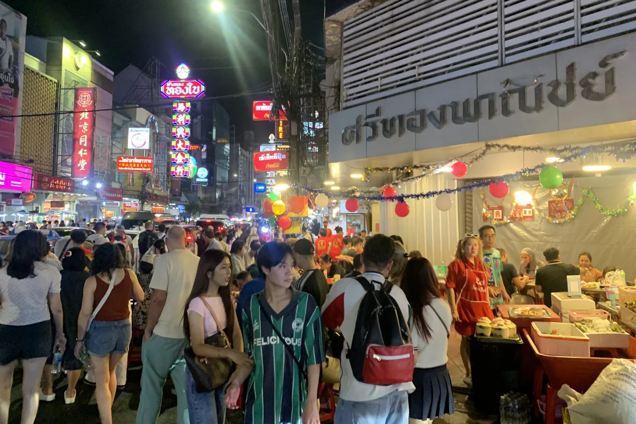 泰國曼谷耀華力路。羅盛滿攝